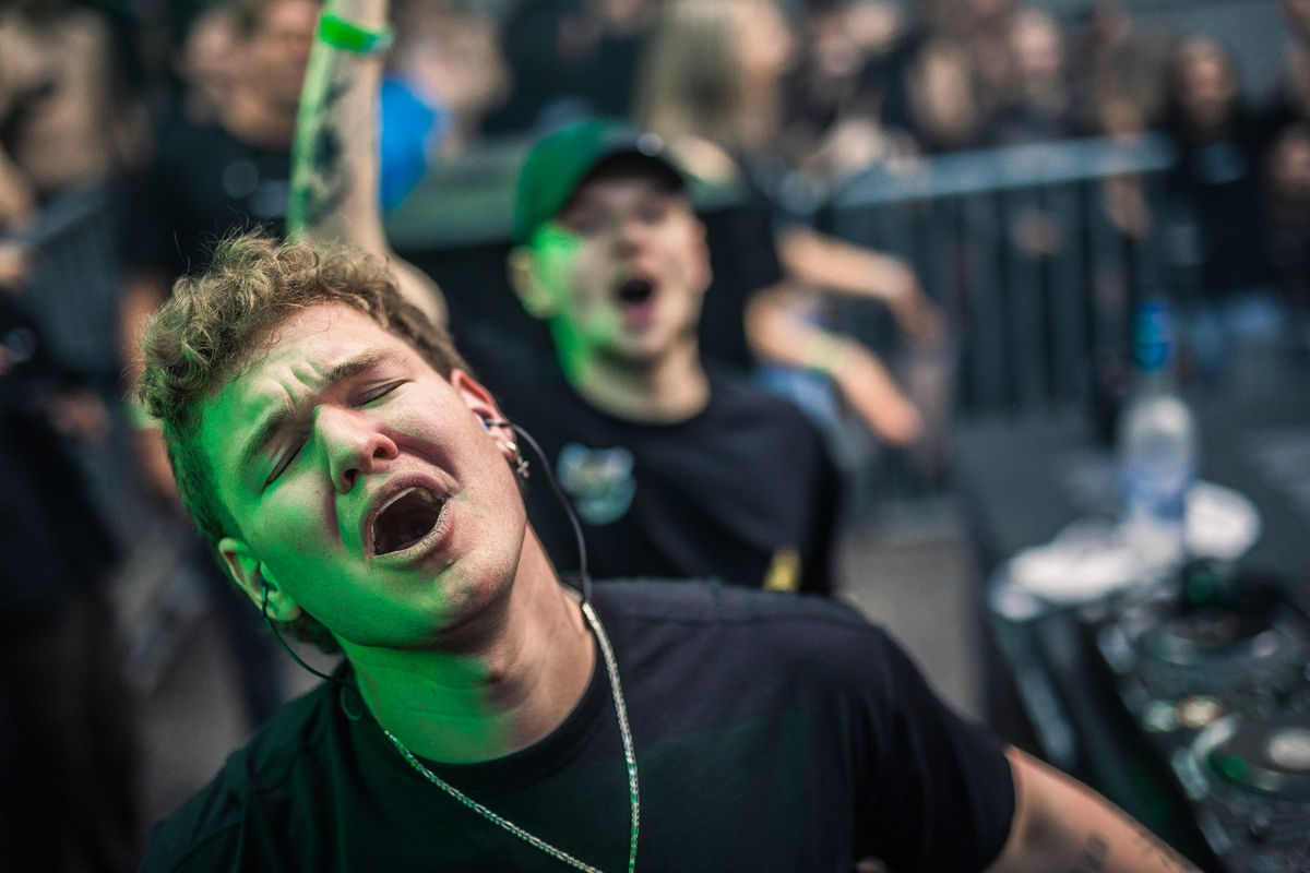 Loading... just a sec